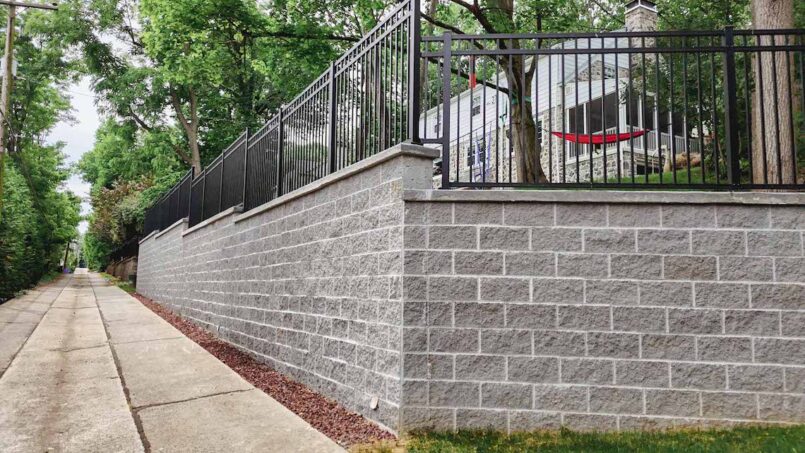 Concrete block retaining wall