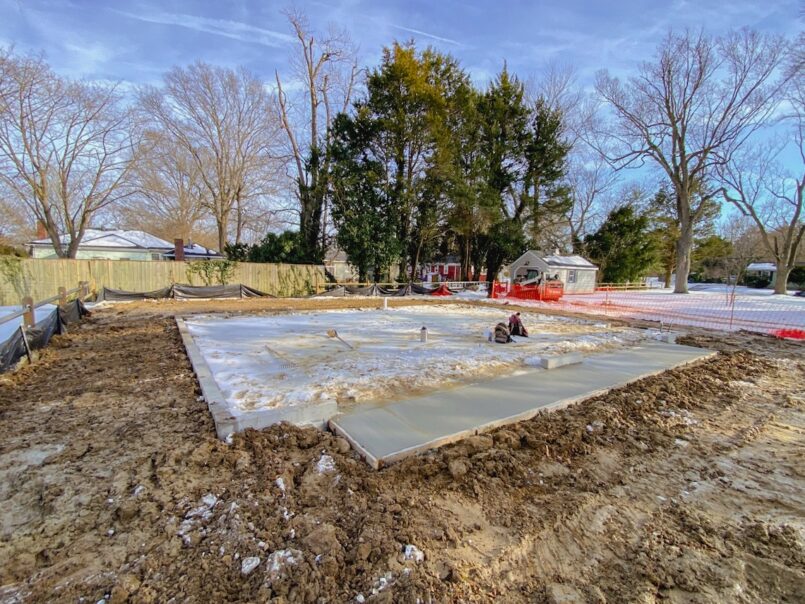 A narrow concrete apron